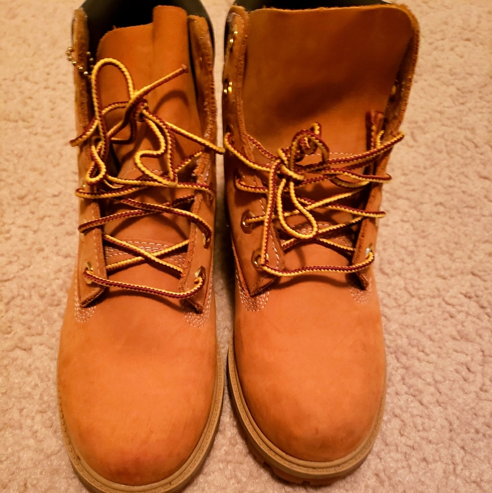 Youth boots
